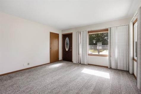5818 Eastview Avenue SW Cedar Rapids IA 52404