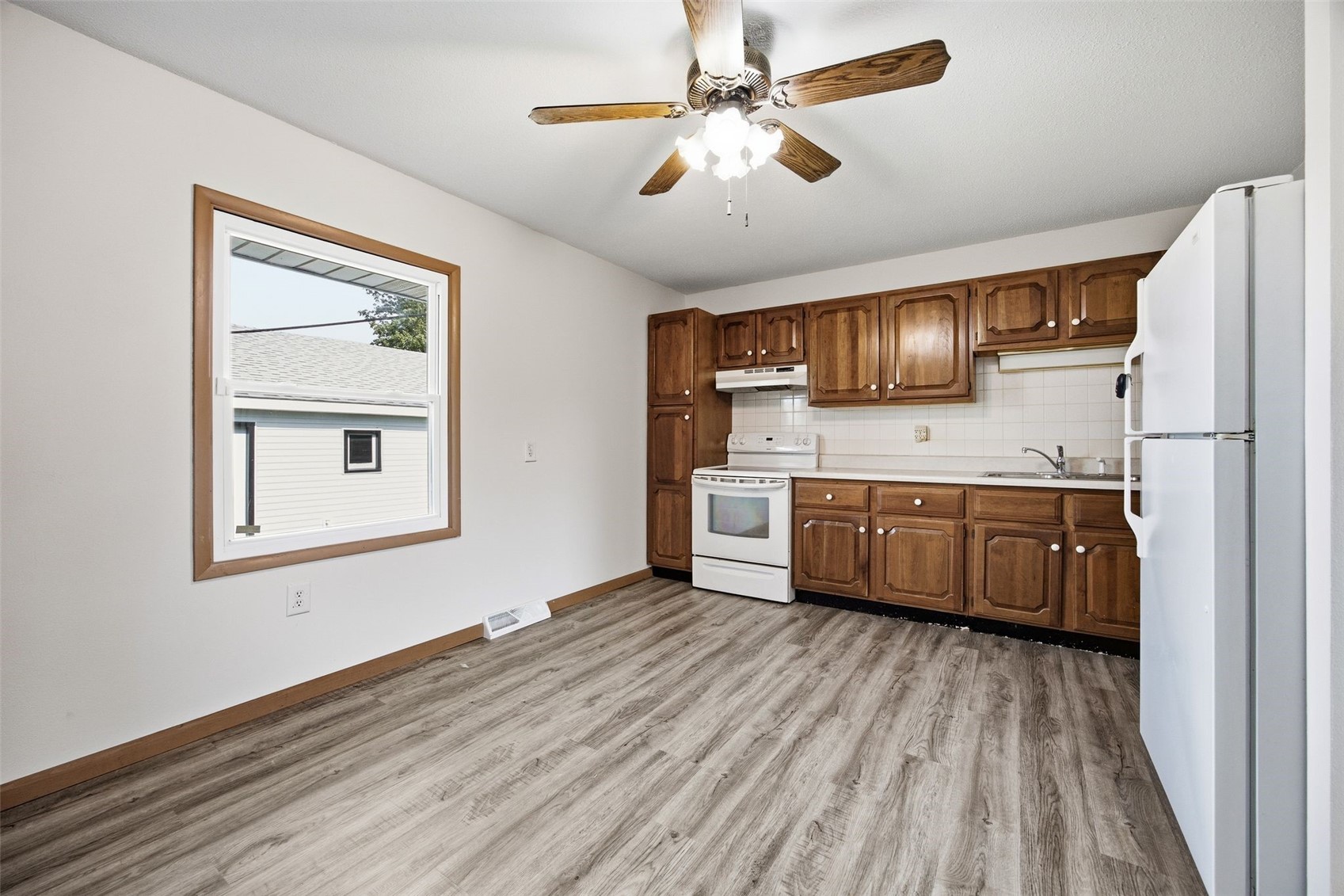 5818 Eastview Avenue SW Cedar Rapids IA 52404