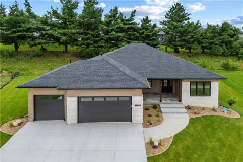 3659 Mclain Way Hiawatha IA 52233