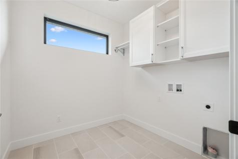 3659 Mclain Way Hiawatha IA 52233