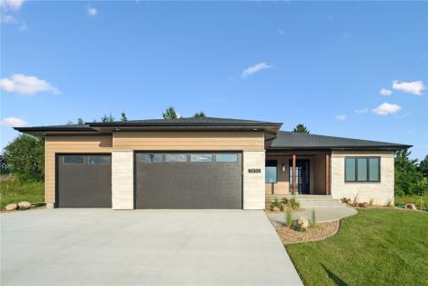 3659 Mclain Way Hiawatha IA 52233