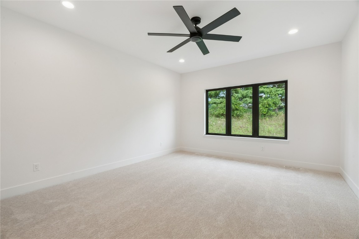 3659 Mclain Way Hiawatha IA 52233