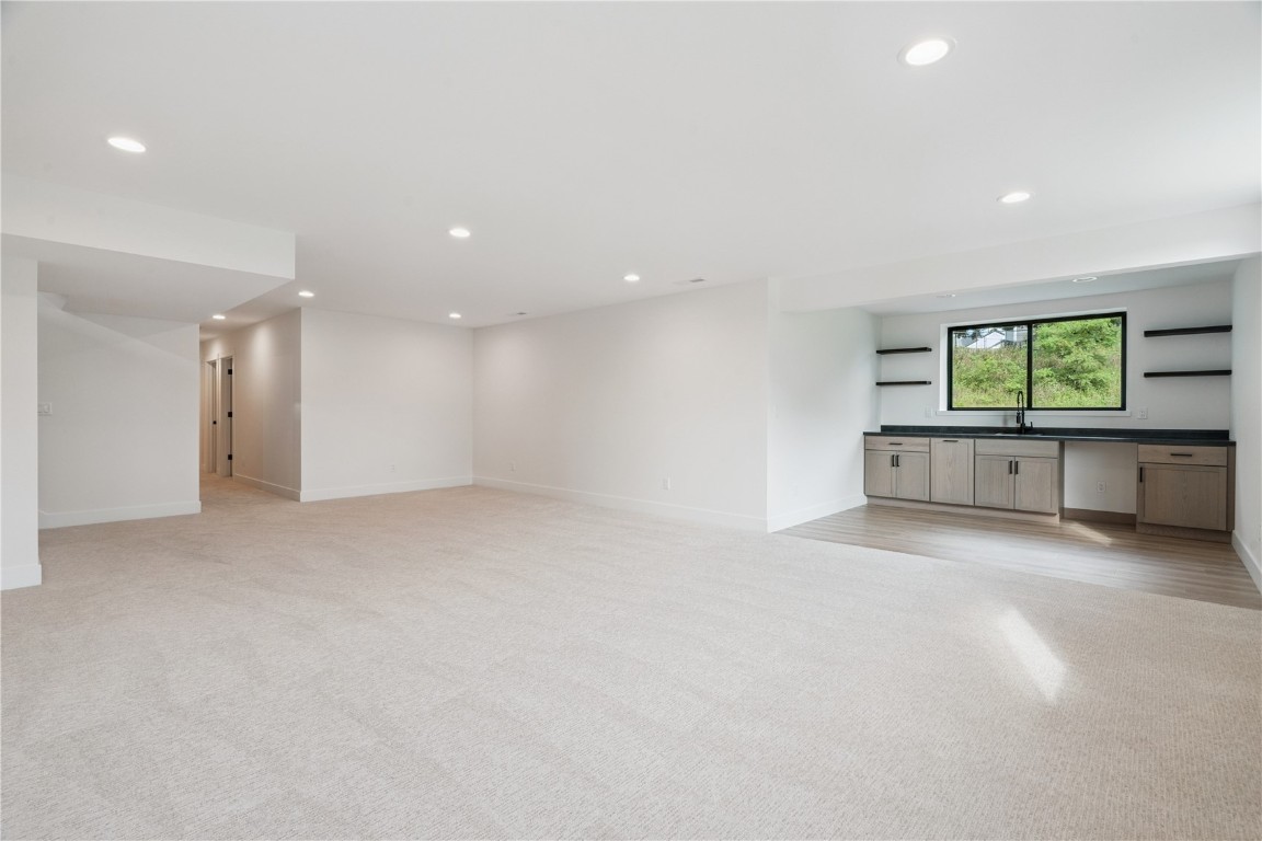 3659 Mclain Way Hiawatha IA 52233