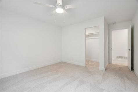 3659 Mclain Way Hiawatha IA 52233