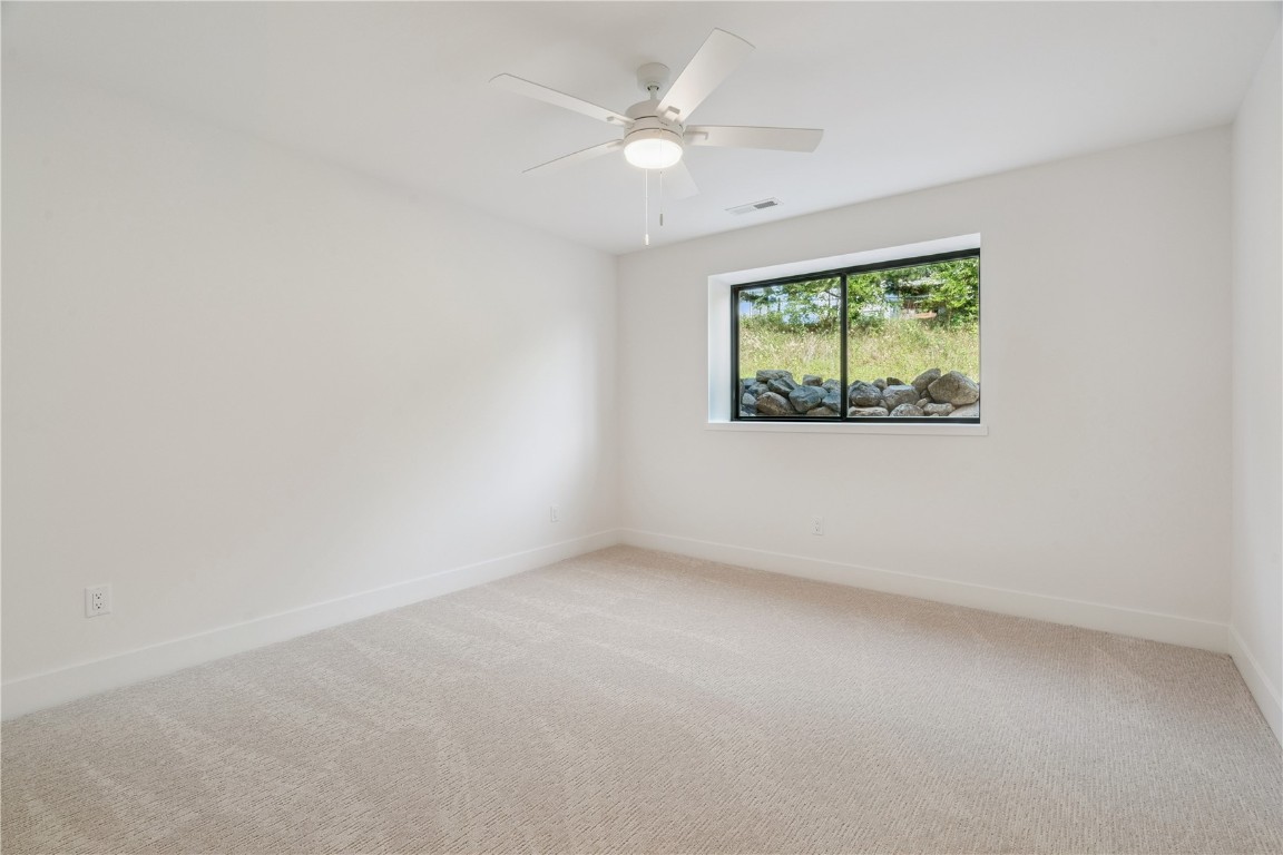 3659 Mclain Way Hiawatha IA 52233