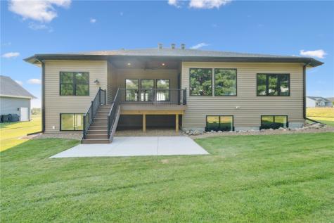 3659 Mclain Way Hiawatha IA 52233