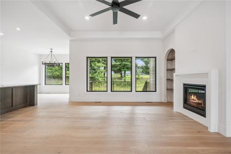 3659 Mclain Way Hiawatha IA 52233