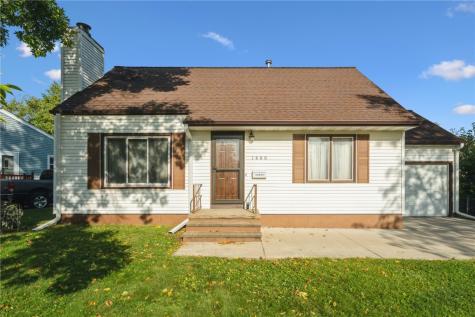 1600 Henderson Drive Marion IA 52302