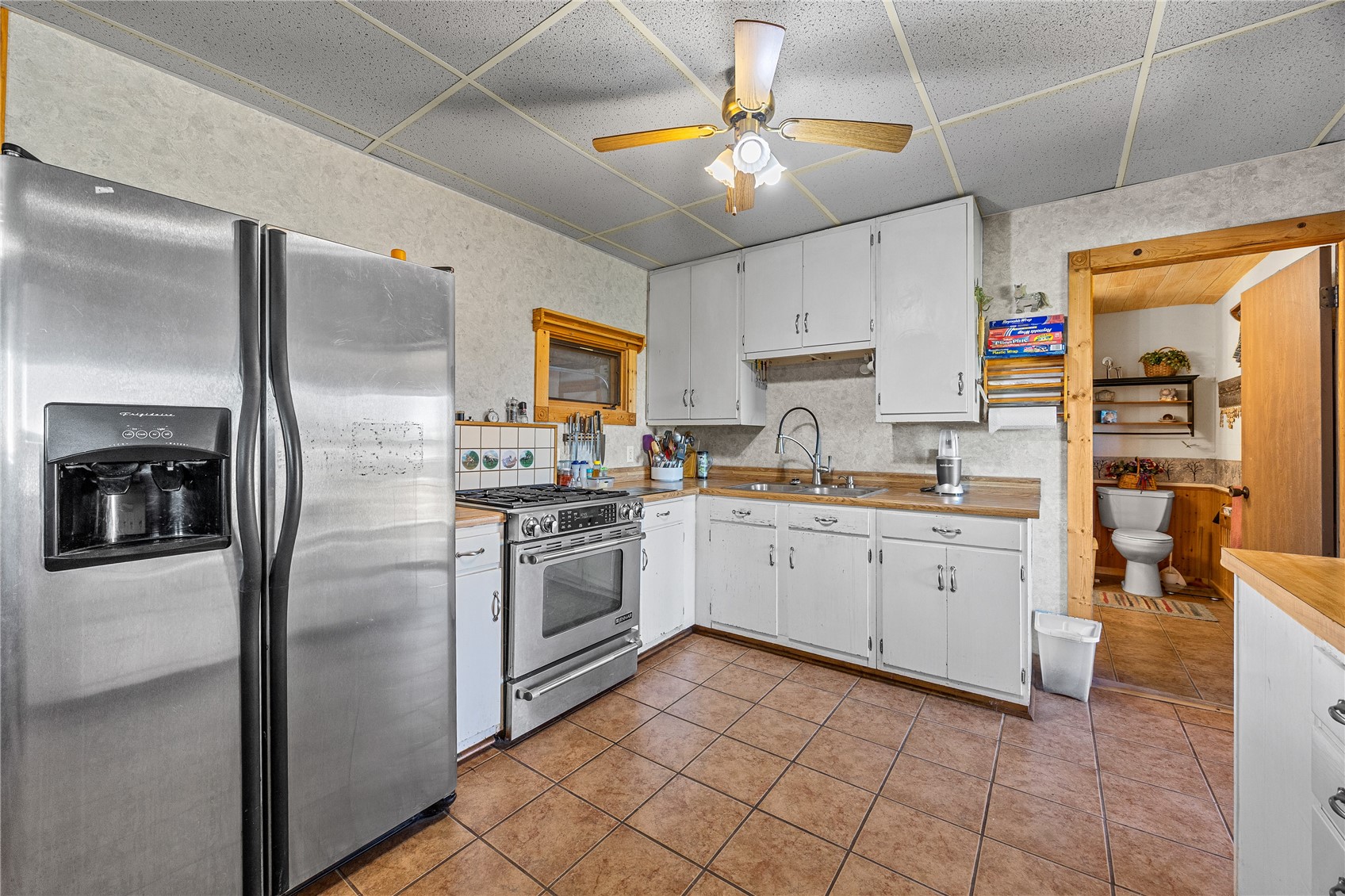 1921 210 Street Manchester IA 52057