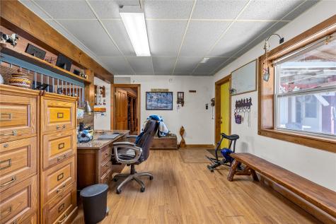 1921 210 Street Manchester IA 52057