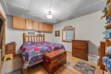 1921 210 Street Manchester IA 52057