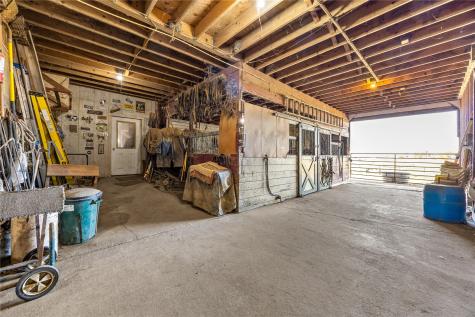1921 210 Street Manchester IA 52057