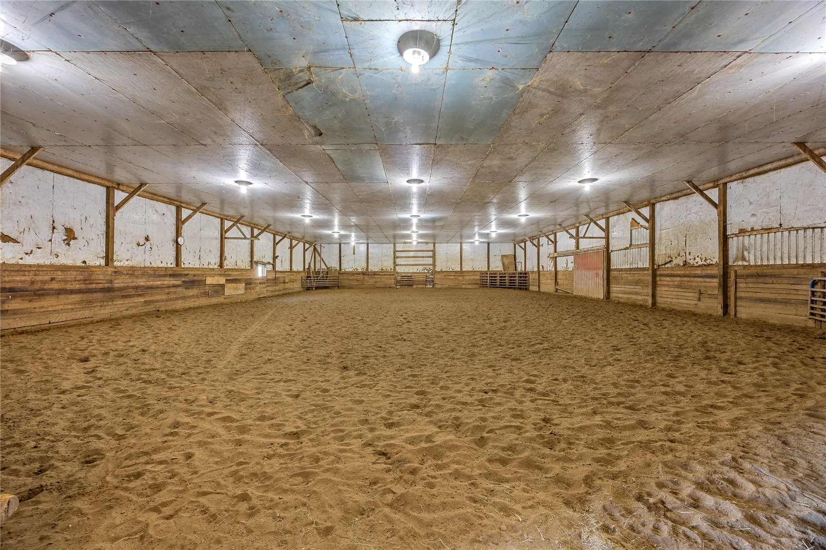 1921 210 Street Manchester IA 52057