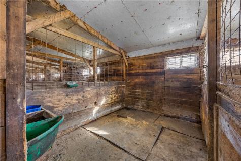 1921 210 Street Manchester IA 52057
