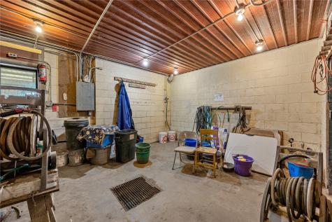 1921 210 Street Manchester IA 52057