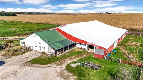 1921 210 Street Manchester IA 52057