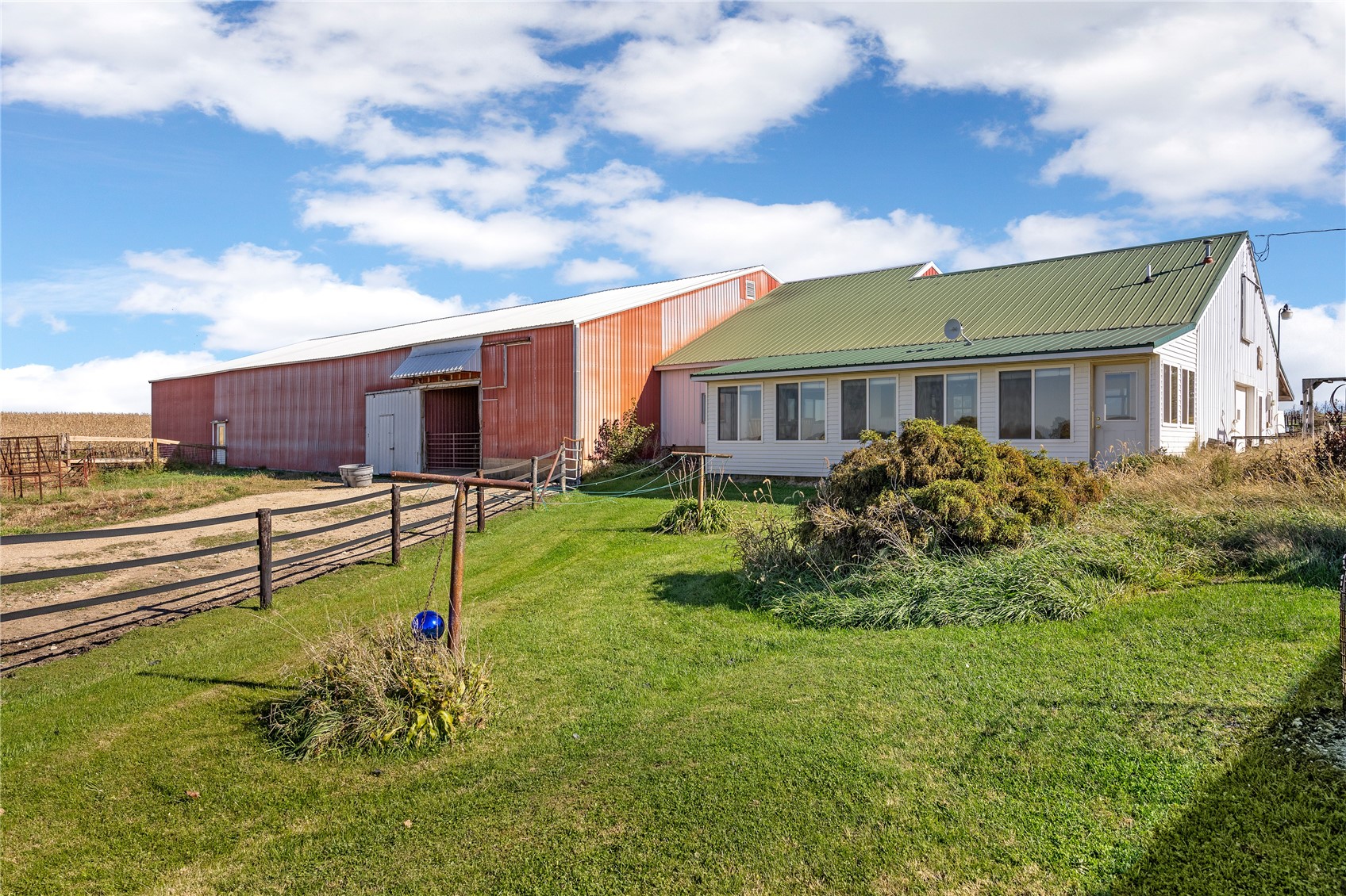 1921 210 Street Manchester IA 52057