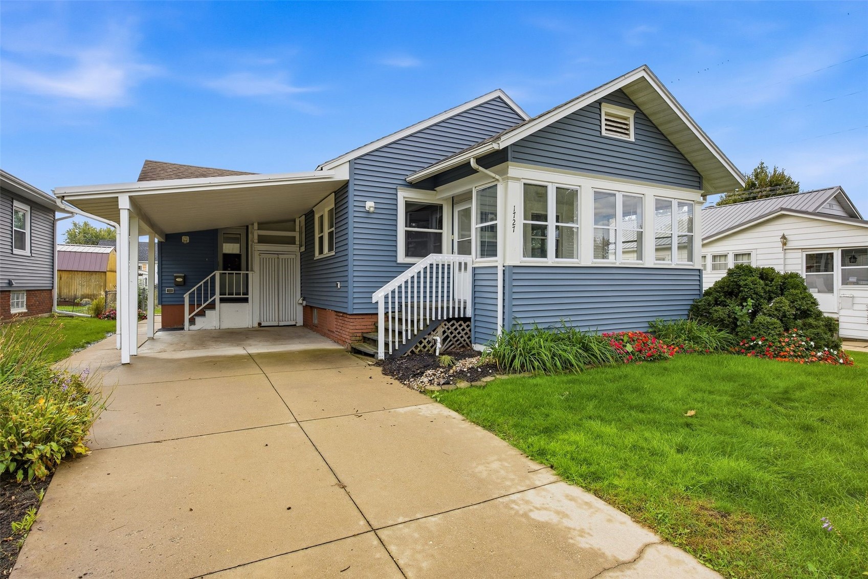Cedar Rapids IA, 1727 Maple Drive NW