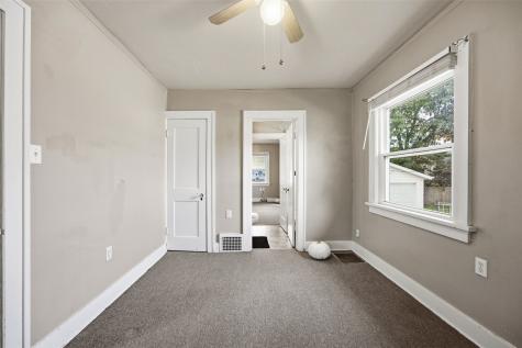 1727 Maple Drive NW Cedar Rapids IA 52405
