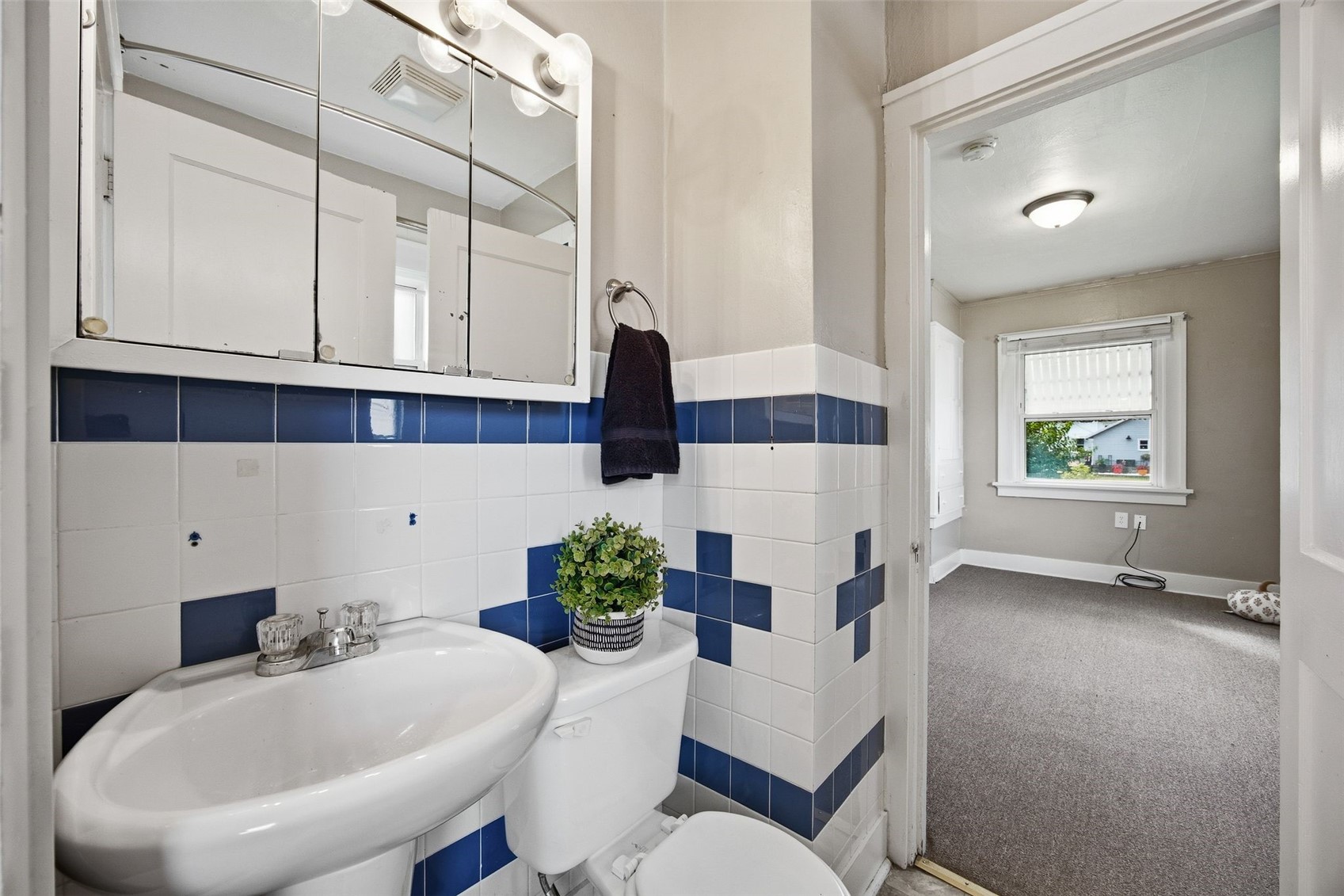 1727 Maple Drive NW Cedar Rapids IA 52405