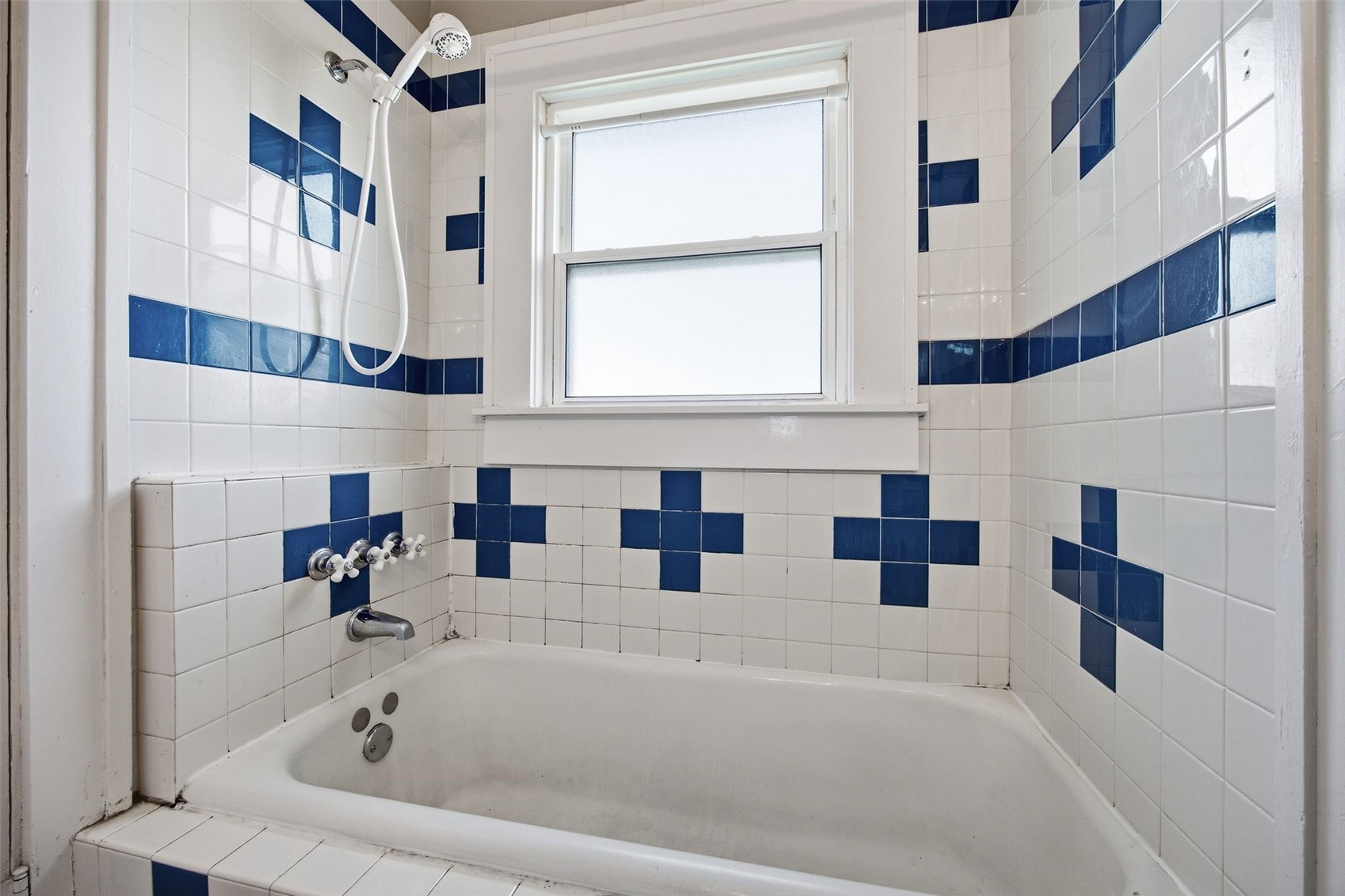 1727 Maple Drive NW Cedar Rapids IA 52405