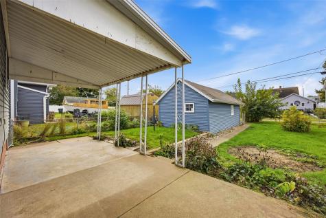 1727 Maple Drive NW Cedar Rapids IA 52405