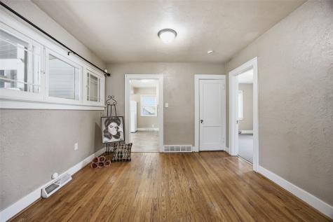 1727 Maple Drive NW Cedar Rapids IA 52405