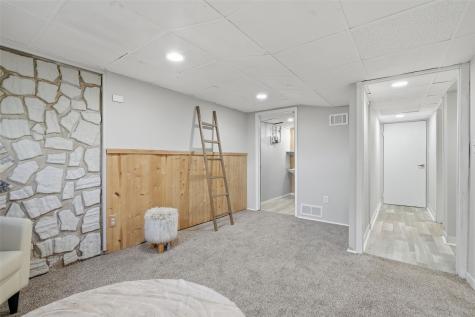 1101 38th Street SE Cedar Rapids IA 52403