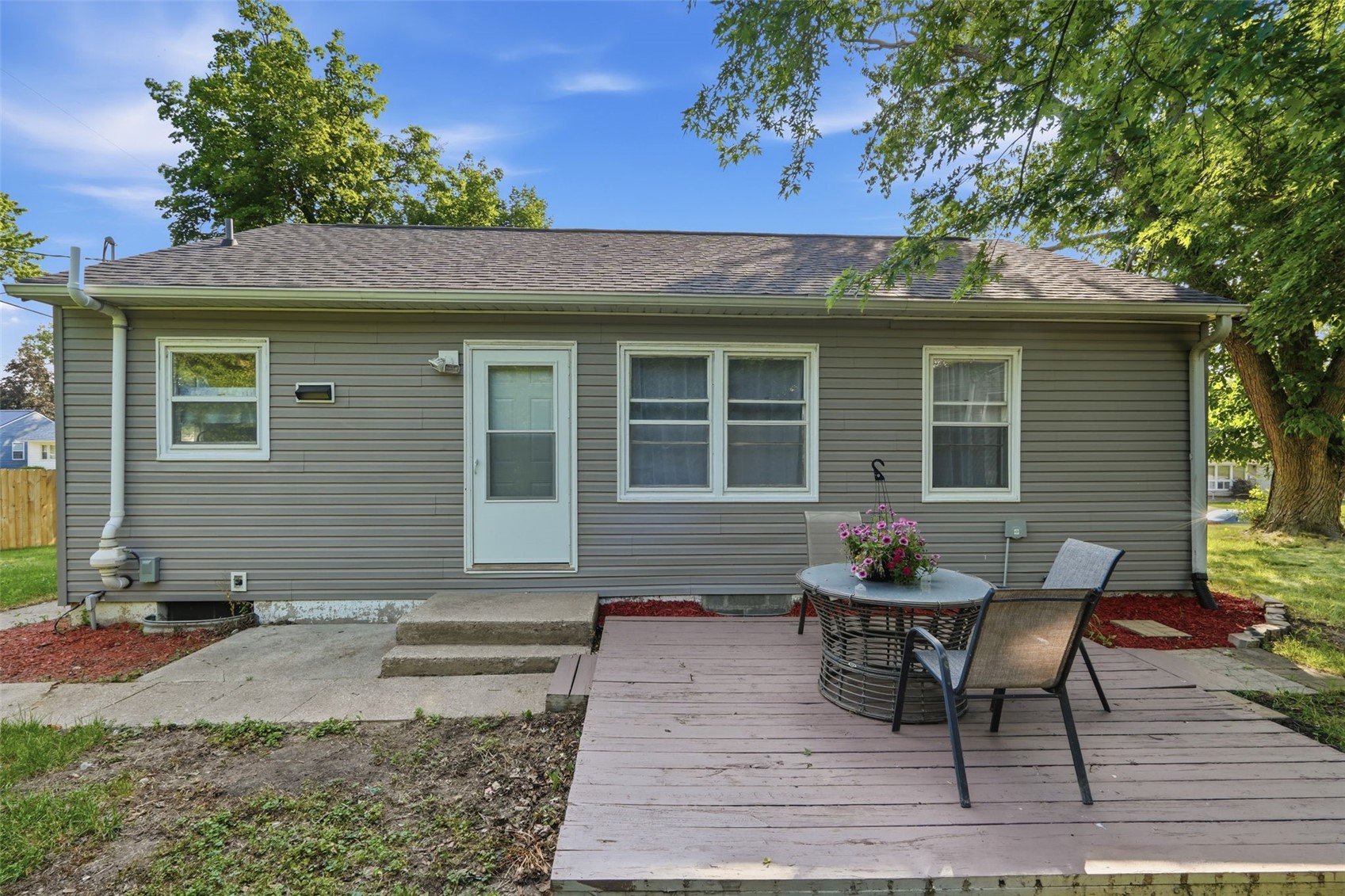 1101 38th Street SE Cedar Rapids IA 52403