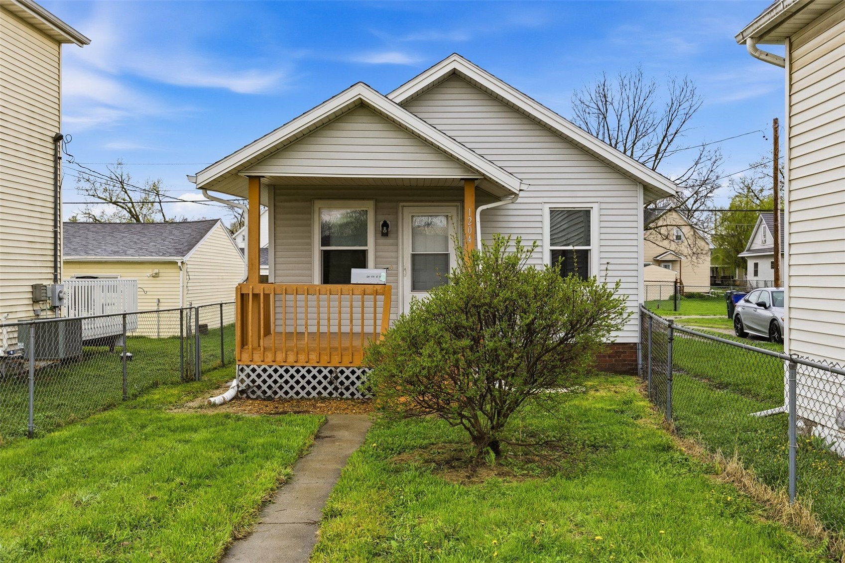1204 8th Street NW Cedar Rapids IA 52405