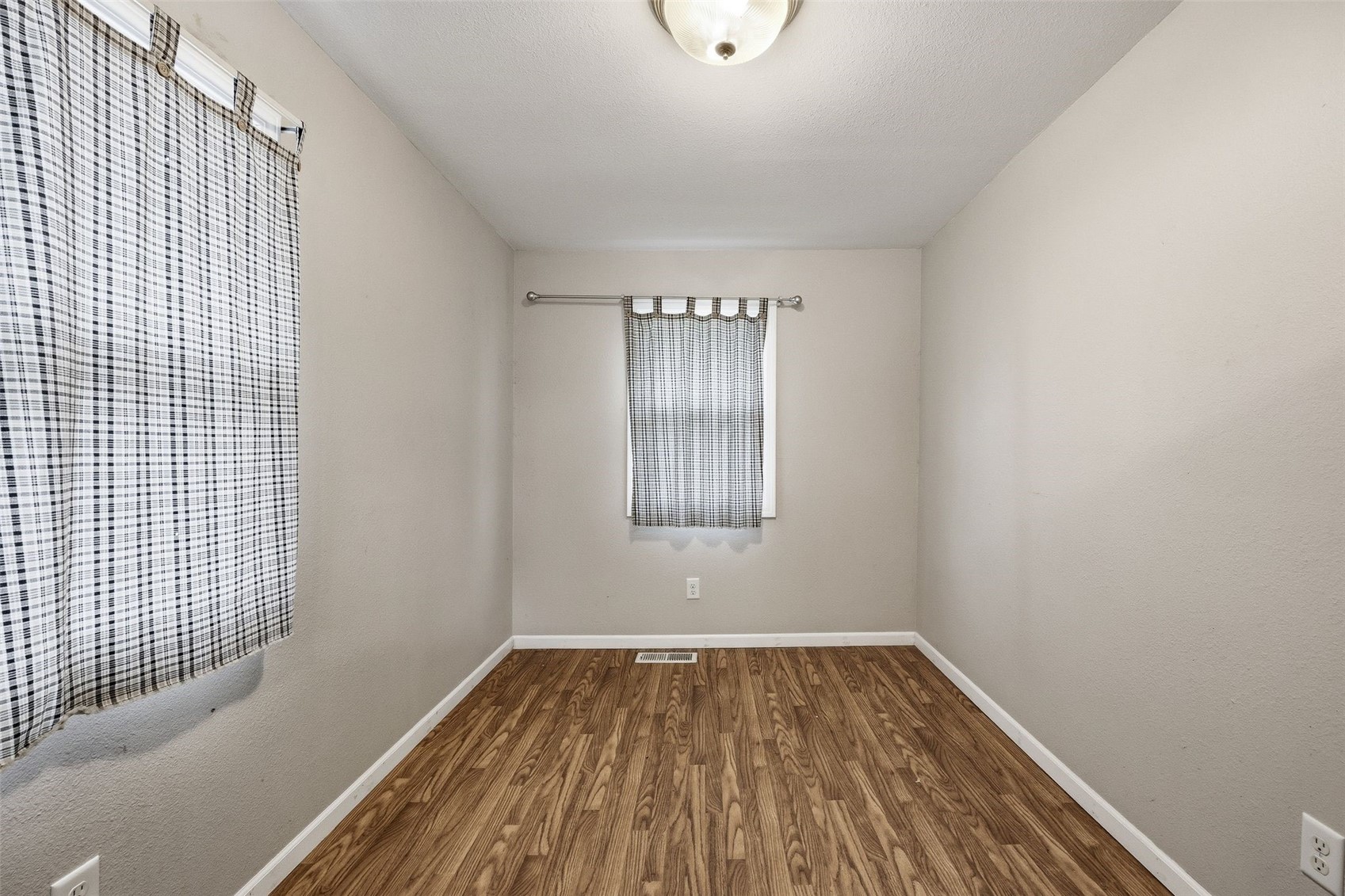 1204 8th Street NW Cedar Rapids IA 52405