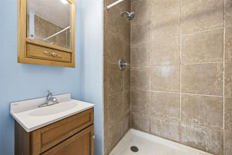 1204 8th Street NW Cedar Rapids IA 52405