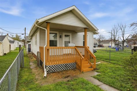 1204 8th Street NW Cedar Rapids IA 52405