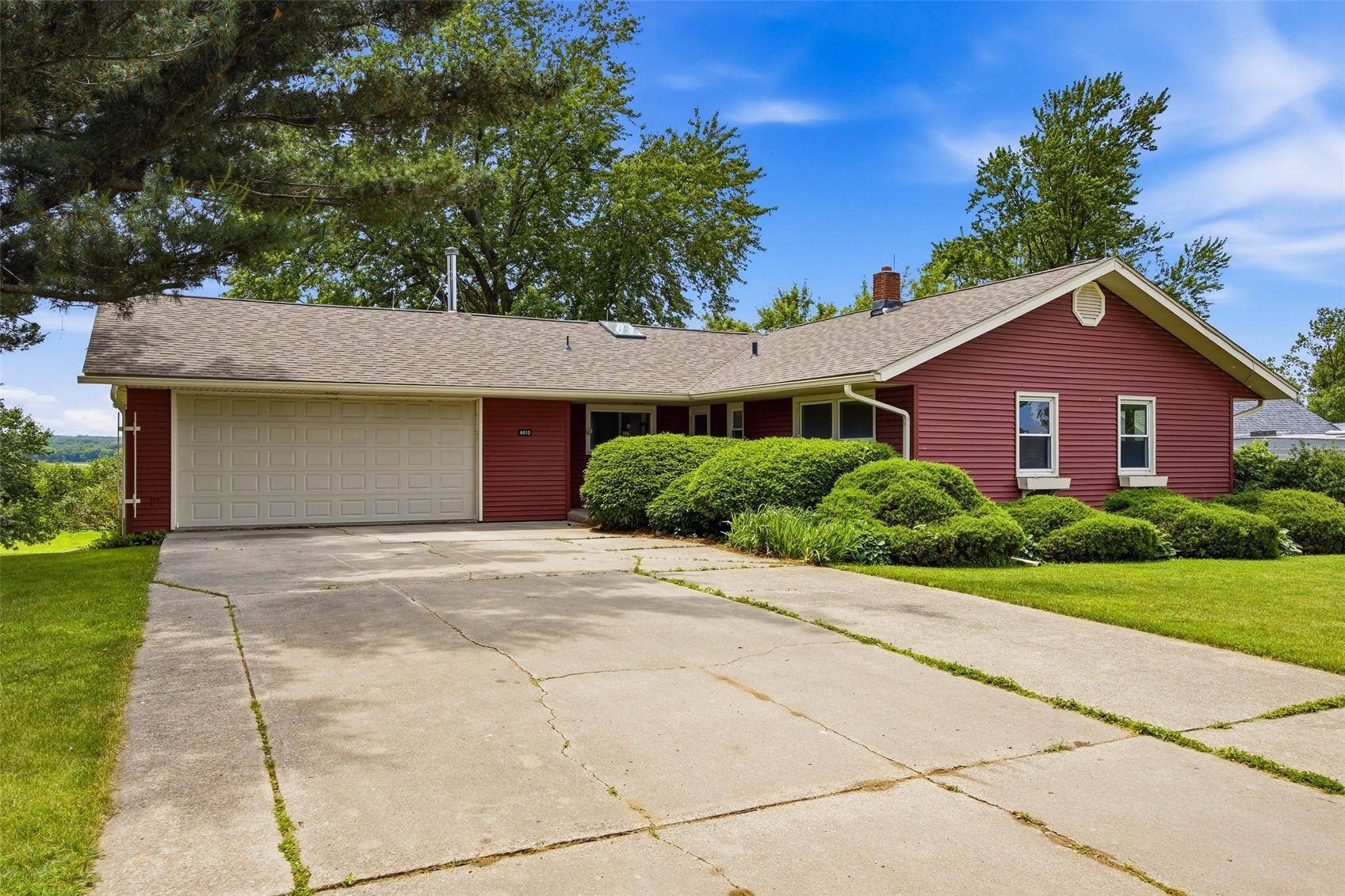 4410 I Street Amana IA 52203