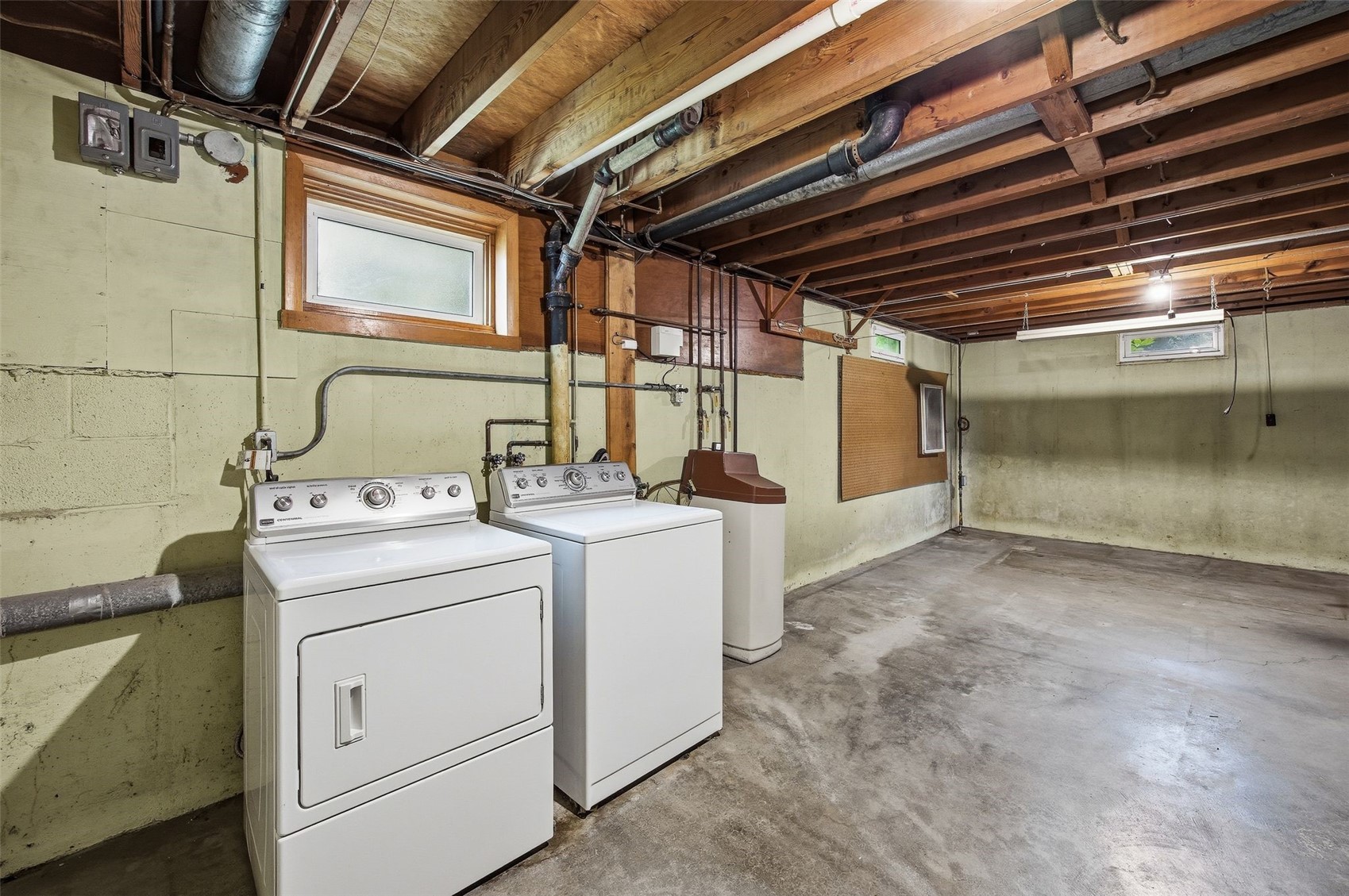 4410 I Street Amana IA 52203