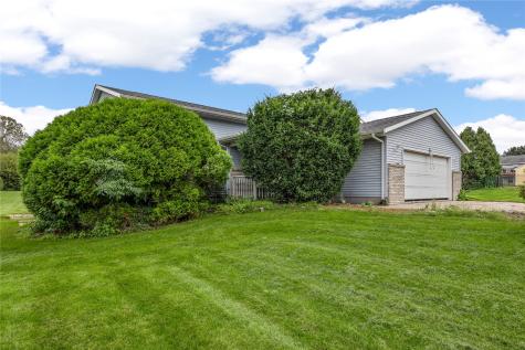 108 Richland Urbana IA 52345