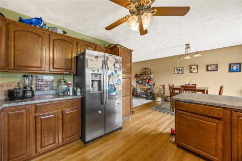 108 Richland Urbana IA 52345