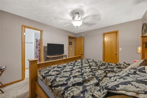 108 Richland Urbana IA 52345