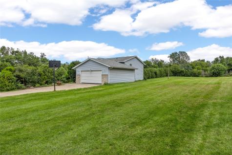 108 Richland Urbana IA 52345