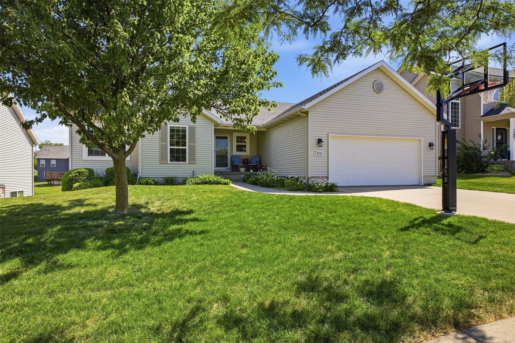 2113 Radcliffe Drive SW Cedar Rapids IA 52404