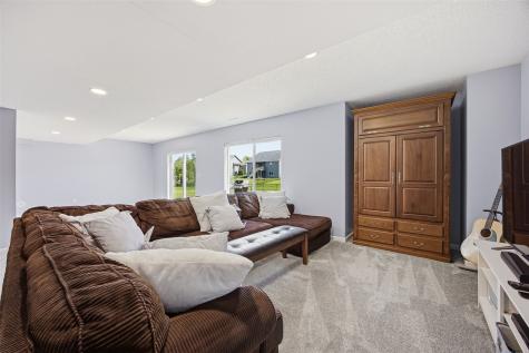 2113 Radcliffe Drive SW Cedar Rapids IA 52404