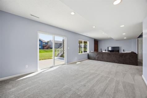 2113 Radcliffe Drive SW Cedar Rapids IA 52404