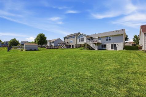 2113 Radcliffe Drive SW Cedar Rapids IA 52404