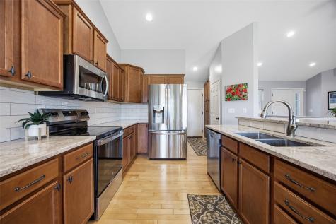 2113 Radcliffe Drive SW Cedar Rapids IA 52404