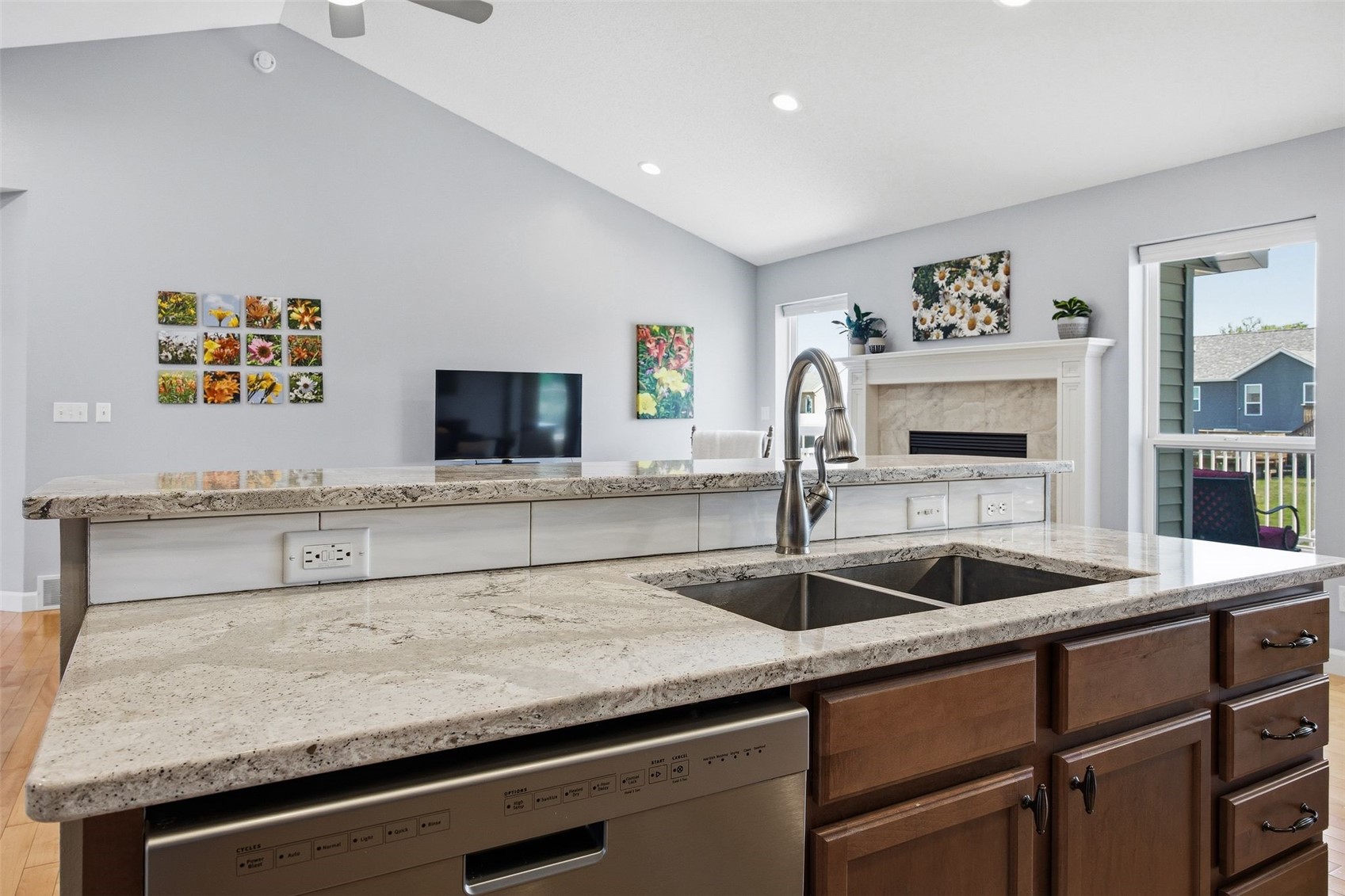2113 Radcliffe Drive SW Cedar Rapids IA 52404