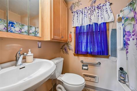 1131 29th Street NE Cedar Rapids IA 52402