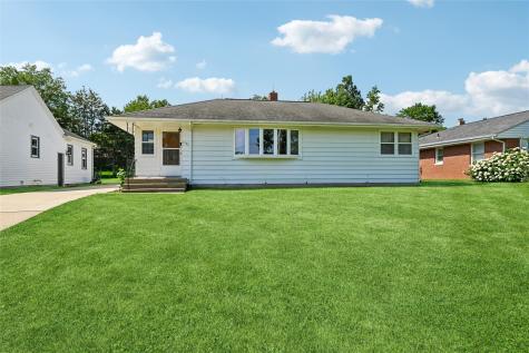1131 29th Street NE Cedar Rapids IA 52402
