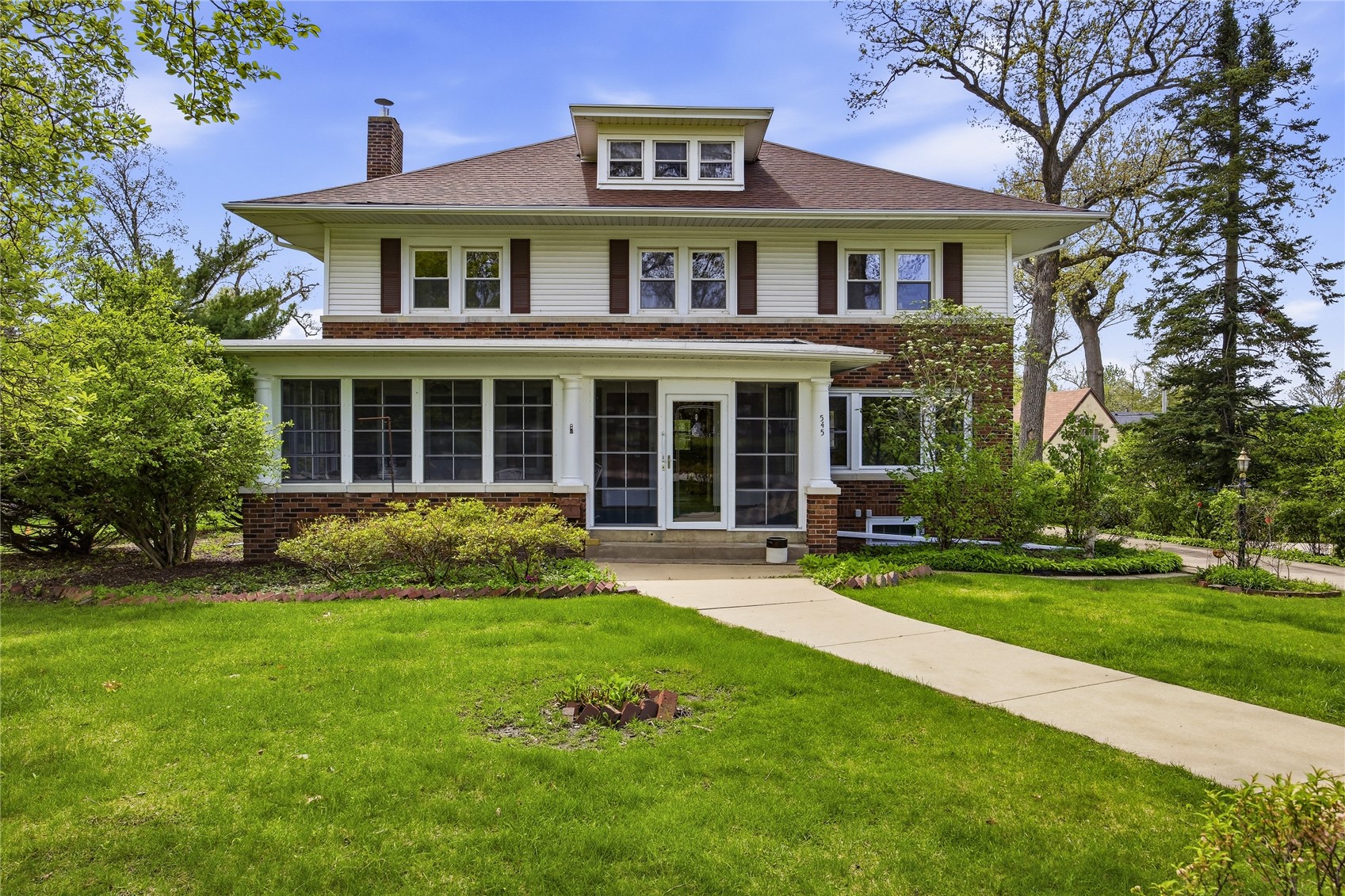 545 Knollwood Drive SE Cedar Rapids IA 52403