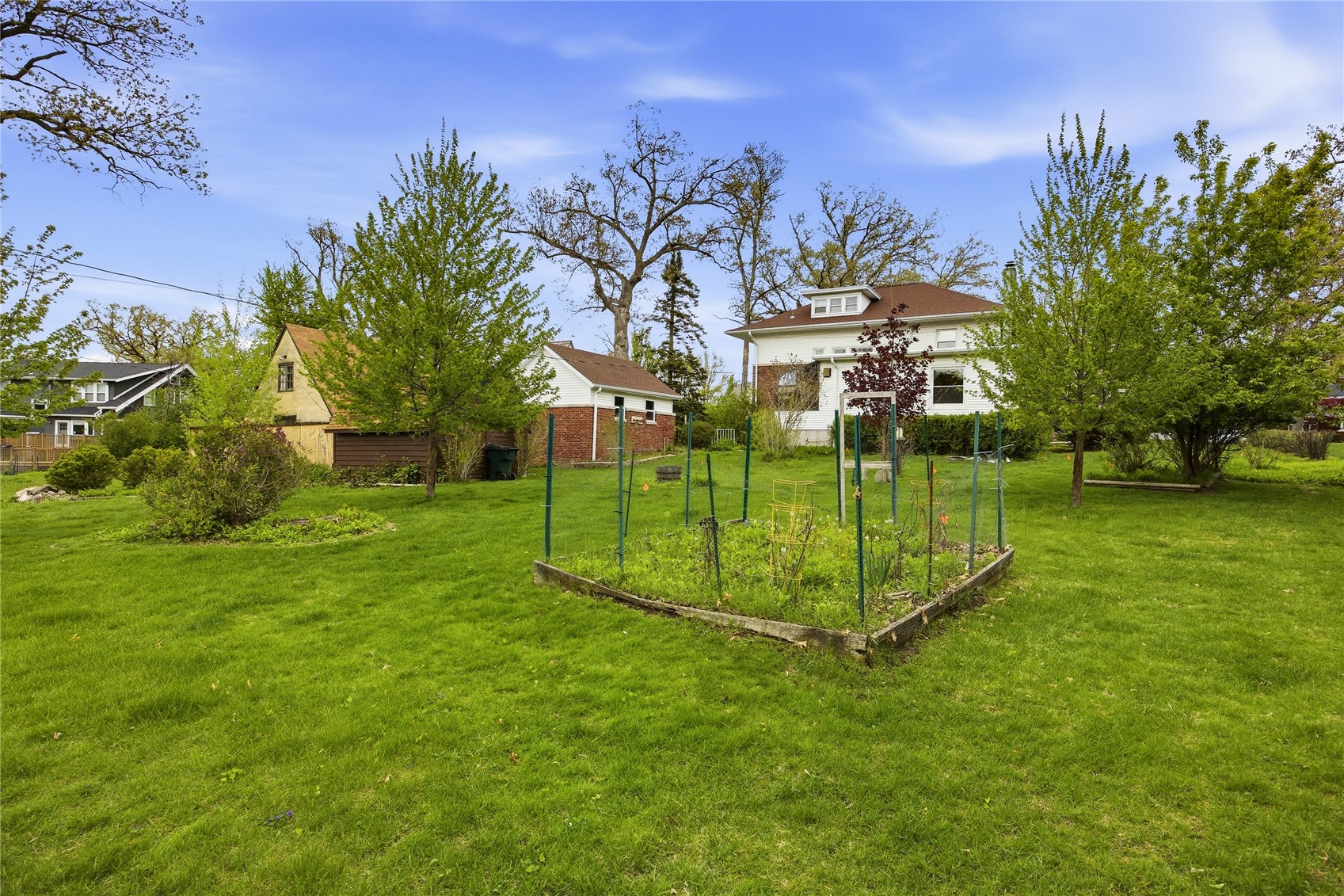 545 Knollwood Drive SE Cedar Rapids IA 52403
