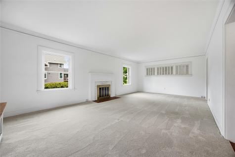 545 Knollwood Drive SE Cedar Rapids IA 52403